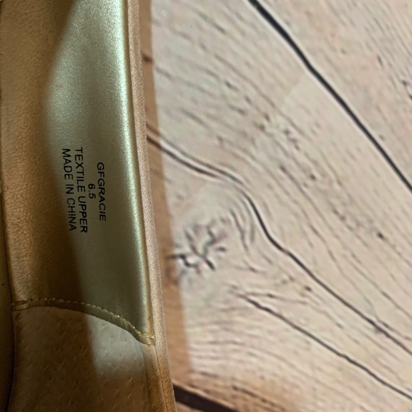 🔅💎Guess Pink Rhinestone Flats💎 - Picture 5 of 7